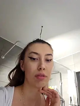 Snapshot of Virgin_Pussy_SquirtX chatting on 02.15.26 Virgin Pussy SquirtX online show from 02.15.26