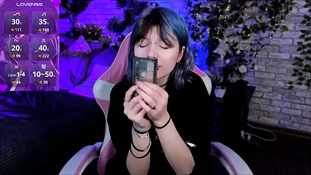 Ashley Veil online show from 03.02.26