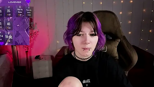 Ashley Veil online show from 04.07.26