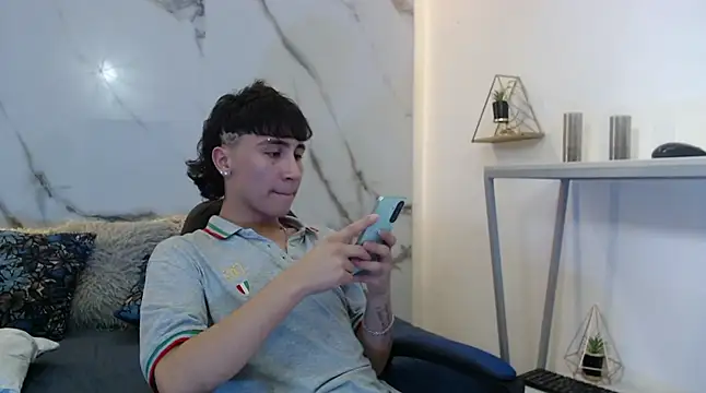 XanderGrey8 online show from 04.19.26