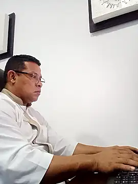 Snapshot of Antony-5045 chatting on 01.14.26 Antony-5045 online show from 01.14.26