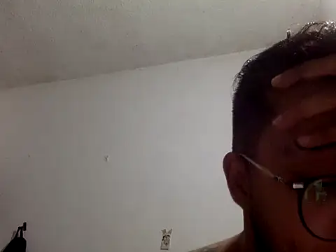 Snapshot of Tito_12_ chatting on 02.18.26 Tito 12 online show from 02.18.26