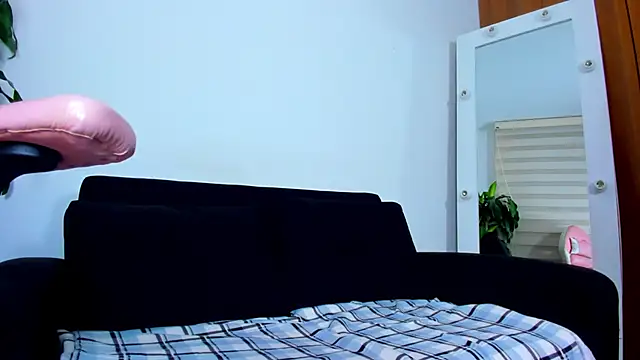 Snapshot of babypeach_1 chatting on 01.15.26 babypeach 1 online show from 01.15.26