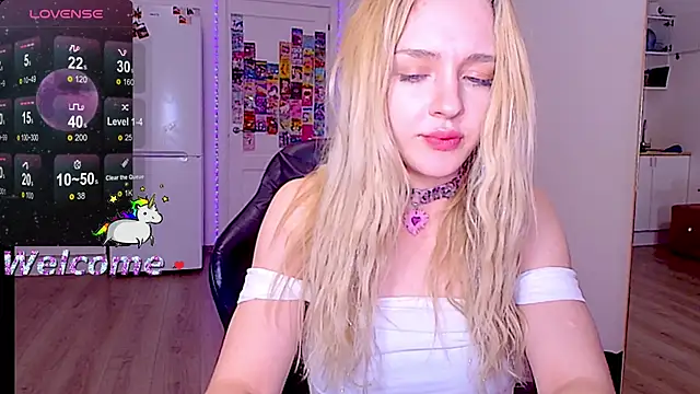 sailormoon666  online show from 03.06.26