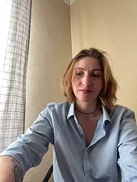 Snapshot of _Crystal_2 chatting on 02.04.26 Crystal 2 online show from 02.04.26