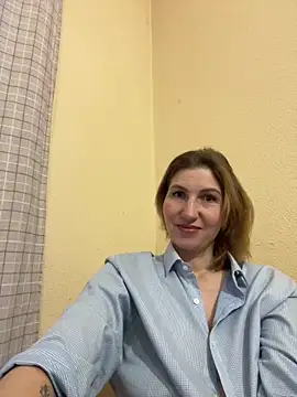 Snapshot of _Crystal_2 chatting on 02.11.26 Crystal 2 online show from 02.11.26