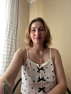 Snapshot of _Crystal_2 chatting on 02.18.26 Crystal 2 online show from 02.18.26