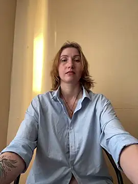 Snapshot of _Crystal_2 chatting on 02.20.26 Crystal 2 online show from 02.20.26