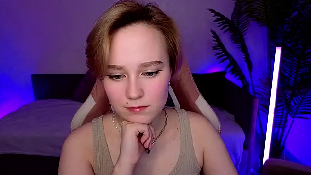 Ellie Heavenly online show from 02.13.26