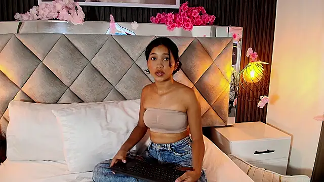 Real virgin Pussy online show from 02.23.26