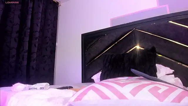 april jones05 online show from 04.18.26