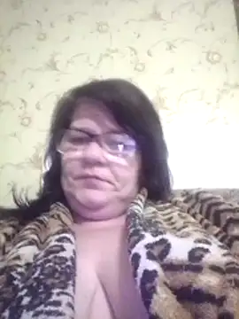 NysiOlsen online show from 04.10.26