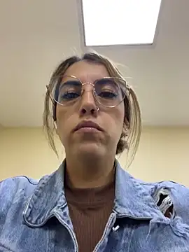 Snapshot of Paulinaa_bella chatting on 02.25.26 Paulinaa bella online show from 02.25.26