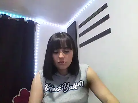 Snapshot of KIMII-JN chatting on 01.15.26 KIMII-JN online show from 01.15.26