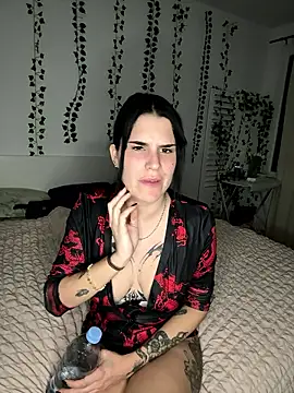 julieeeeee75 online show from 01.13.26