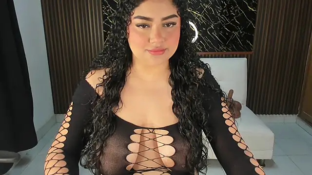 Snapshot of Karla18_ chatting on 04.27.26 Karla18 online show from 04.27.26