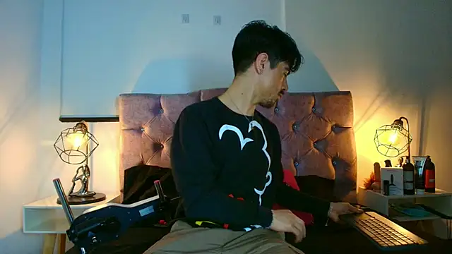 Ethan Briggs  online show from 03.27.26