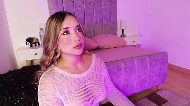 Lucy Carson  online show from 03.04.26