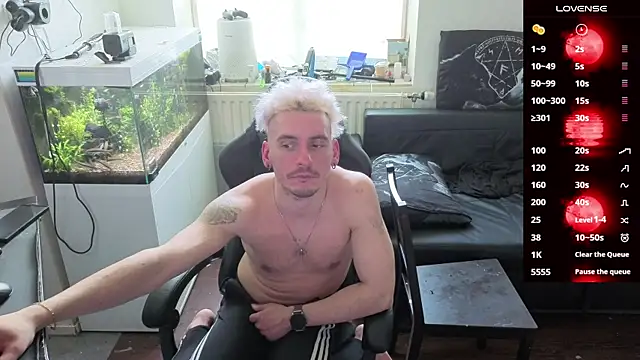 Rayzel White online show from 04.08.26