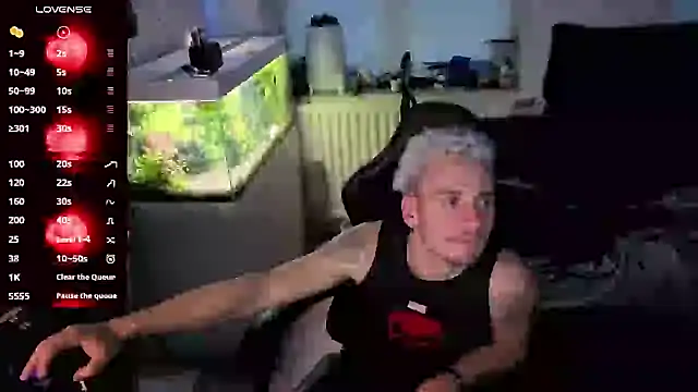 Rayzel White online show from 04.27.26