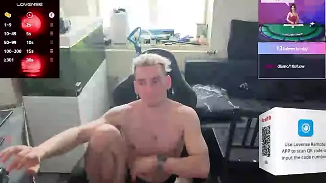 Snapshot of Rayzel_White chatting on 05.21.26 Rayzel White online show from 05.21.26