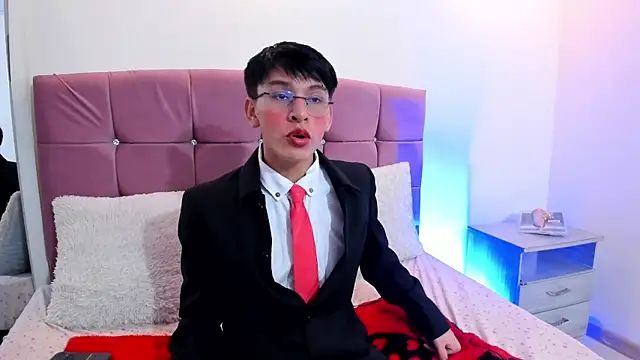 Alexander Collinss online show from 02.28.26