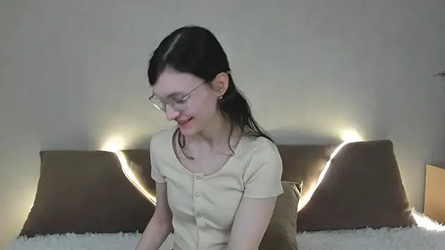 ThoraMarola online show from 03.24.26