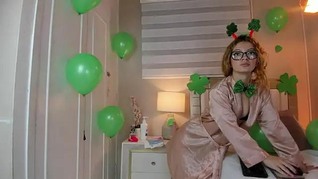 isabela  x online show from 03.16.26