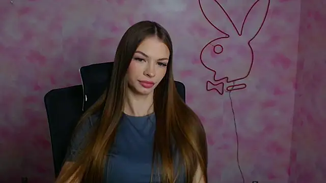 Snapshot of Lina_Loveuu chatting on 04.27.26 Lina Loveuu online show from 04.27.26