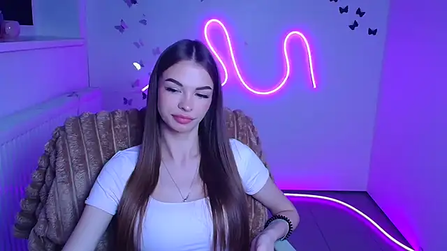 Snapshot of Lina_Loveuu chatting on 05.17.26 Lina Loveuu online show from 05.17.26