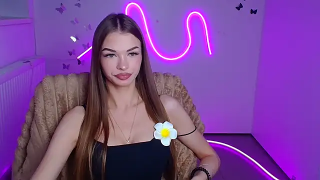 Snapshot of Lina_Loveuu chatting on 05.21.26 Lina Loveuu online show from 05.21.26