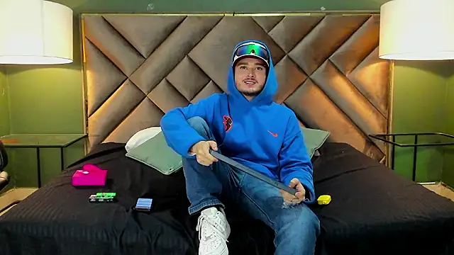 Snapshot of Salvattore_Muller chatting on 02.19.26 Salvattore Muller online show from 02.19.26