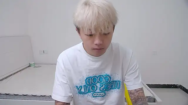 Chocolates-001 online show from 04.05.26