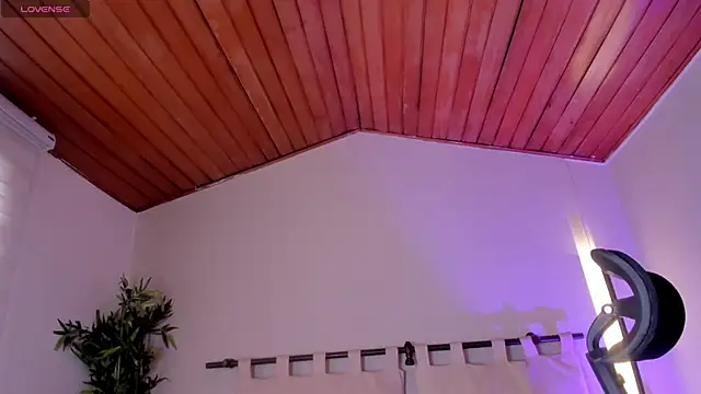 ella  olmos online show from 04.01.26