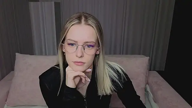 kittie like18 online show from 03.17.26