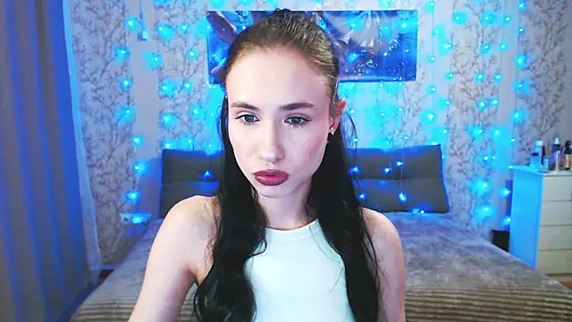 SnowWhite Lissa online show from 04.06.26