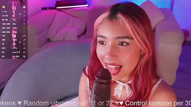 Snapshot of Dakota_velvet_ chatting on 02.23.26 Dakota velvet online show from 02.23.26