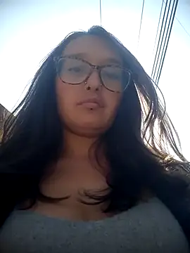 Snapshot of Karla-giraldo_1 chatting on 03.04.26 Karla-giraldo 1 online show from 03.04.26