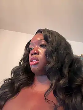 Snapshot of icelyne_2001 chatting on 02.15.26 icelyne 2001 online show from 02.15.26