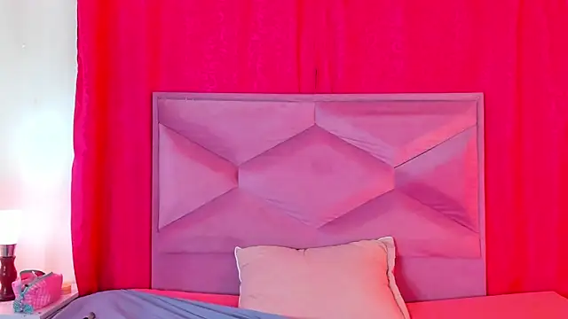 Snapshot of AleSweet chatting on 02.12.26 AleSweet online show from 02.12.26