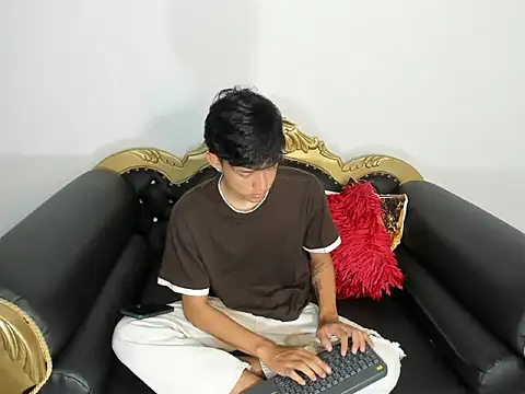 Snapshot of jisus_catt chatting on 02.04.26 jisus catt online show from 02.04.26