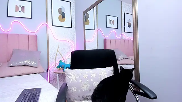 Snapshot of SAMMYLEWISMD chatting on 01.31.26 SAMMYLEWISMD online show from 01.31.26