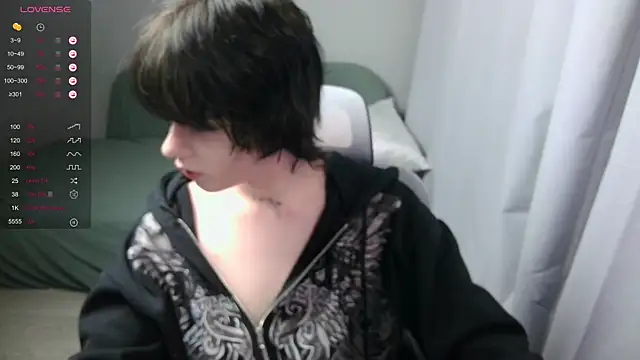 LeonBoykisser online show from 02.22.26