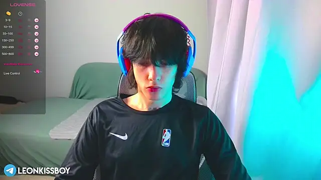 LeonBoykisser online show from 03.29.26