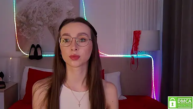 Snapshot of Emily_Simon chatting on 02.06.26 Emily Simon online show from 02.06.26