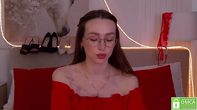 Snapshot of Emily_Simon chatting on 02.26.26 Emily Simon online show from 02.26.26