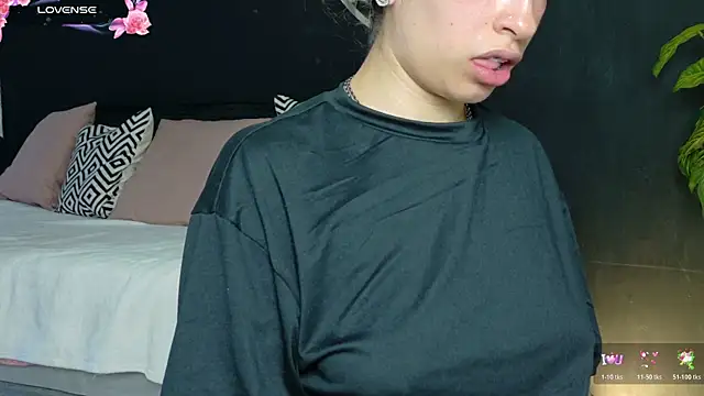 Noaah25  online show from 04.17.26