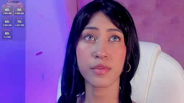 Snapshot of internett_sweetheart chatting on 02.14.26 internett sweetheart online show from 02.14.26