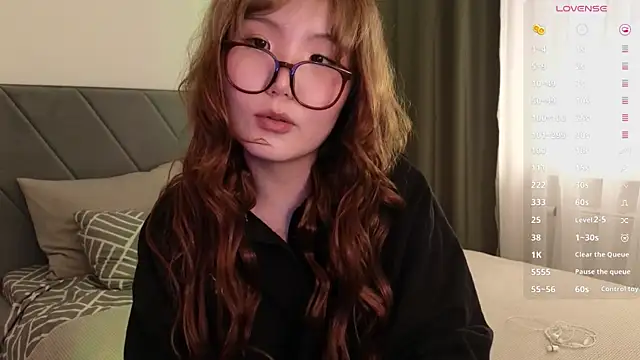 nullgirl online show from 03.20.26