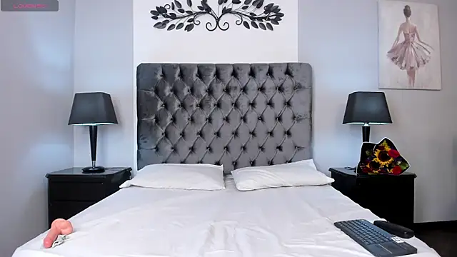 Kiri Black  online show from 02.27.26